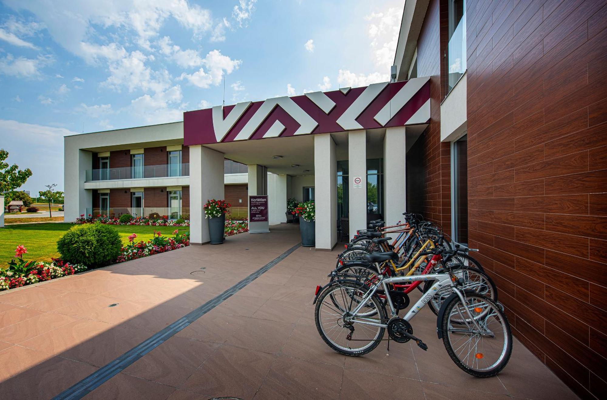 Outlet Hotel Polgár Exterior foto